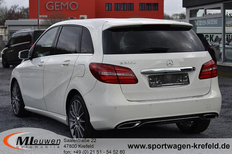 Gebraucht Mercedes B200 AMG 136 PS (100 kW) 2018 Weiß Van / Kleinbus