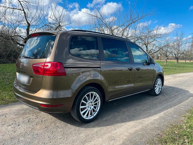 Gebraucht Seat Alhambra 170 PS (125 kW) 2011 Braun Van / Kleinbus
