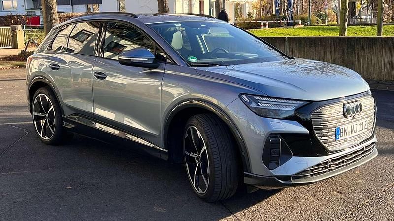 Gebraucht Audi Q4 e-tron Ambiente 210 kW (286 PS) 2024 Blau SUV