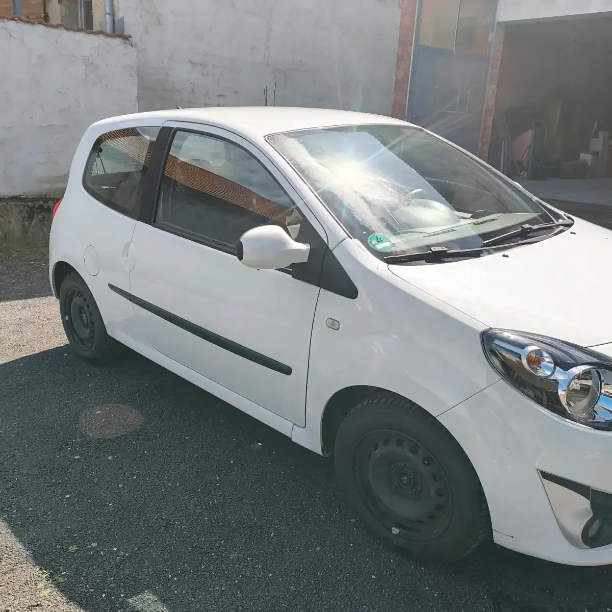 Gebraucht Renault Twingo Expression 76 PS (55 kW) 2010 Weiß Kleinwagen