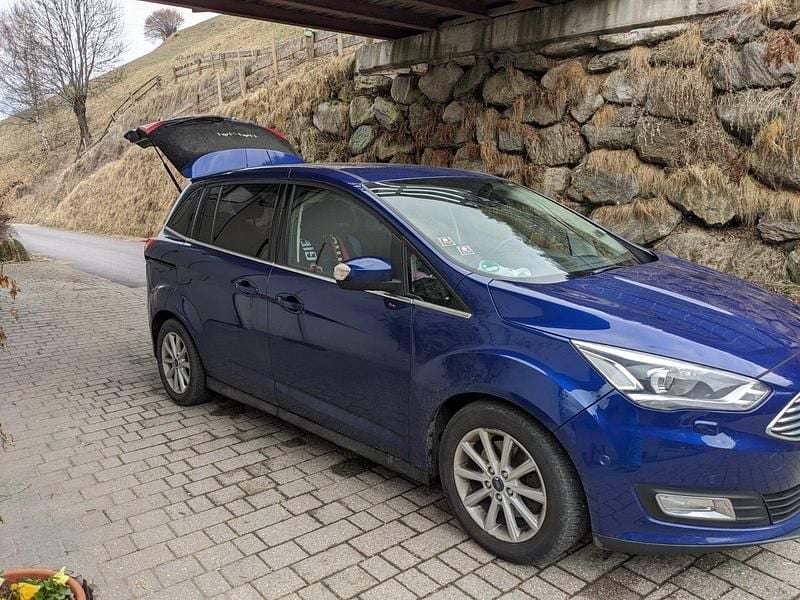 Gebraucht Ford Grand C-Max 120 PS (88 kW) 2015 Blau Van / Kleinbus