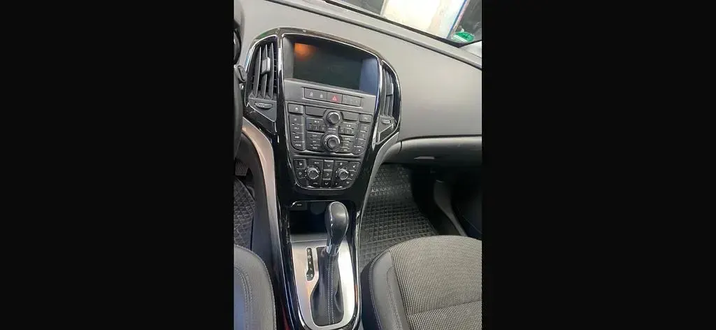 Usata Opel Astra Exklusiv 170 CV (125 kW) 2015 Argento Berlina