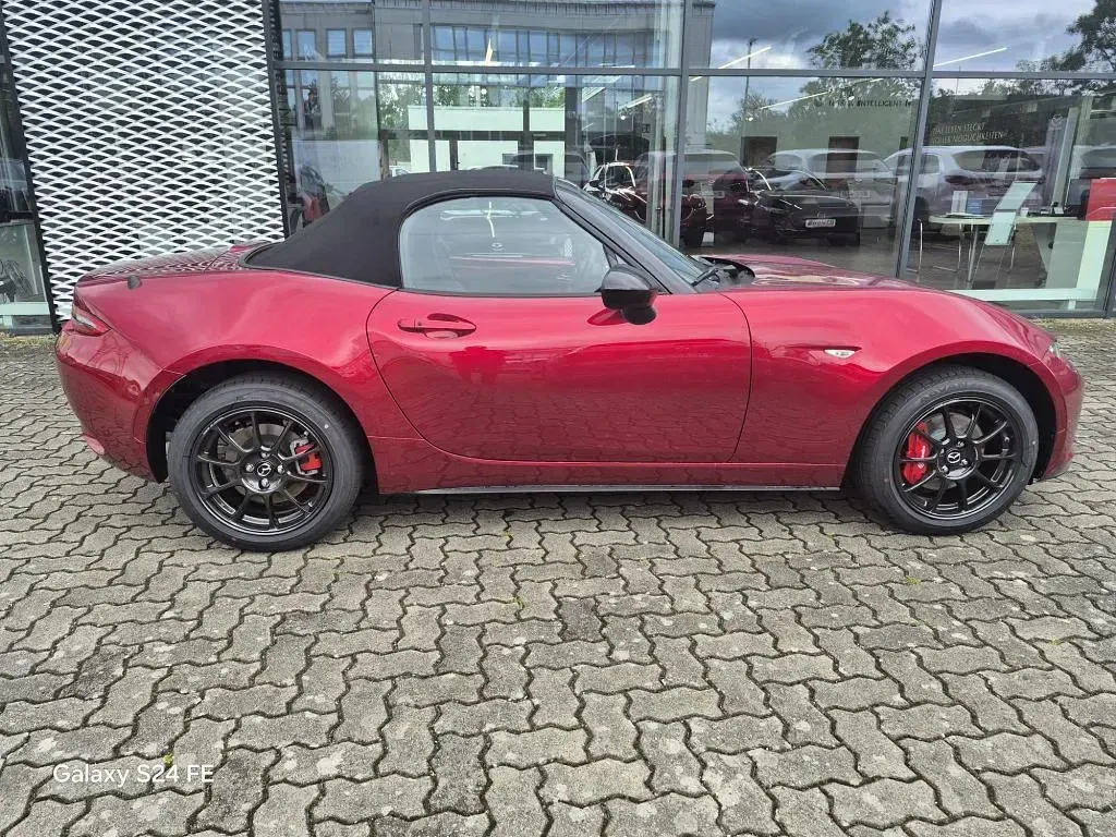 Neu Mazda MX5 Homura-Line 132 PS (97 kW) 2026 Rot Cabrio