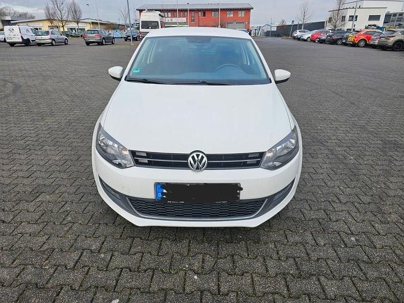 Gebraucht VW Polo Life 90 PS (66 kW) 2014 Weiß Kleinwagen