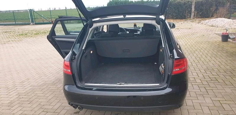 Usata Audi A4 143 CV (105 kW) 2009 Nero Station wagon