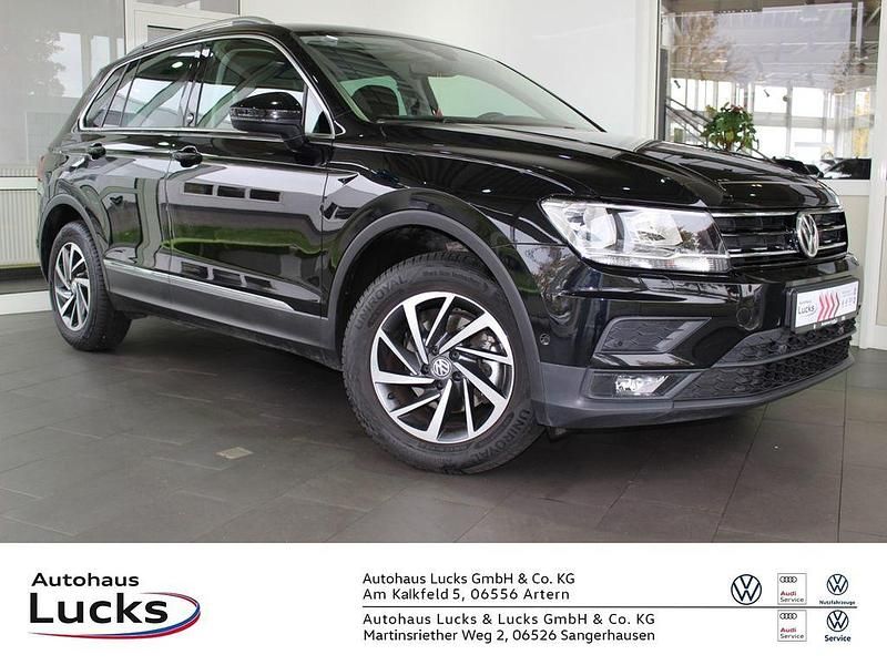 Deep black perleffekt Gebraucht 2017 VW Tiguan Sound SUV | 19.979 € (Fairer Preis) - Bild 1/4