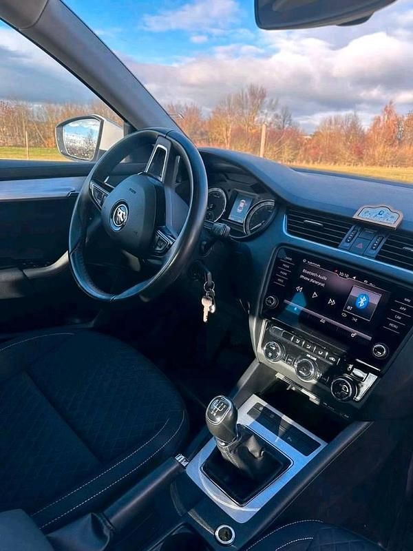 Gebraucht Skoda Octavia Drive 116 PS (85 kW) 2017 Weiß Limousine