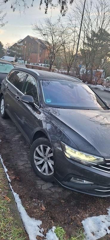 Gebraucht VW Passat 140 PS (102 kW) 2020 Grau Kombi