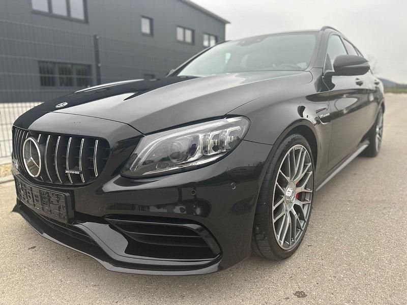 Schwarz Gebraucht 2019 Mercedes C63 AMG AMG Kombi | 61.990 € (Teuer) - Bild 1/4