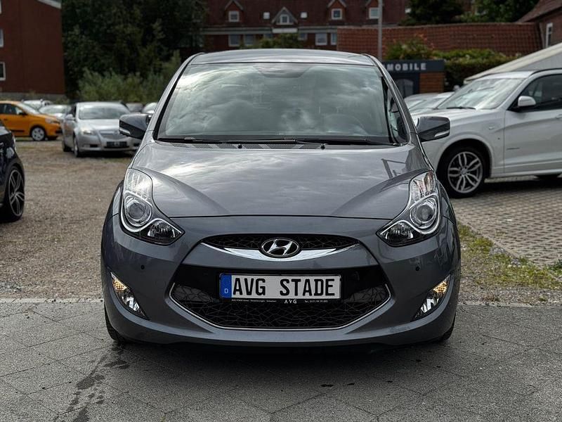 Gebraucht Hyundai ix20 Style 125 PS (91 kW) 2012 Grau Kleinwagen