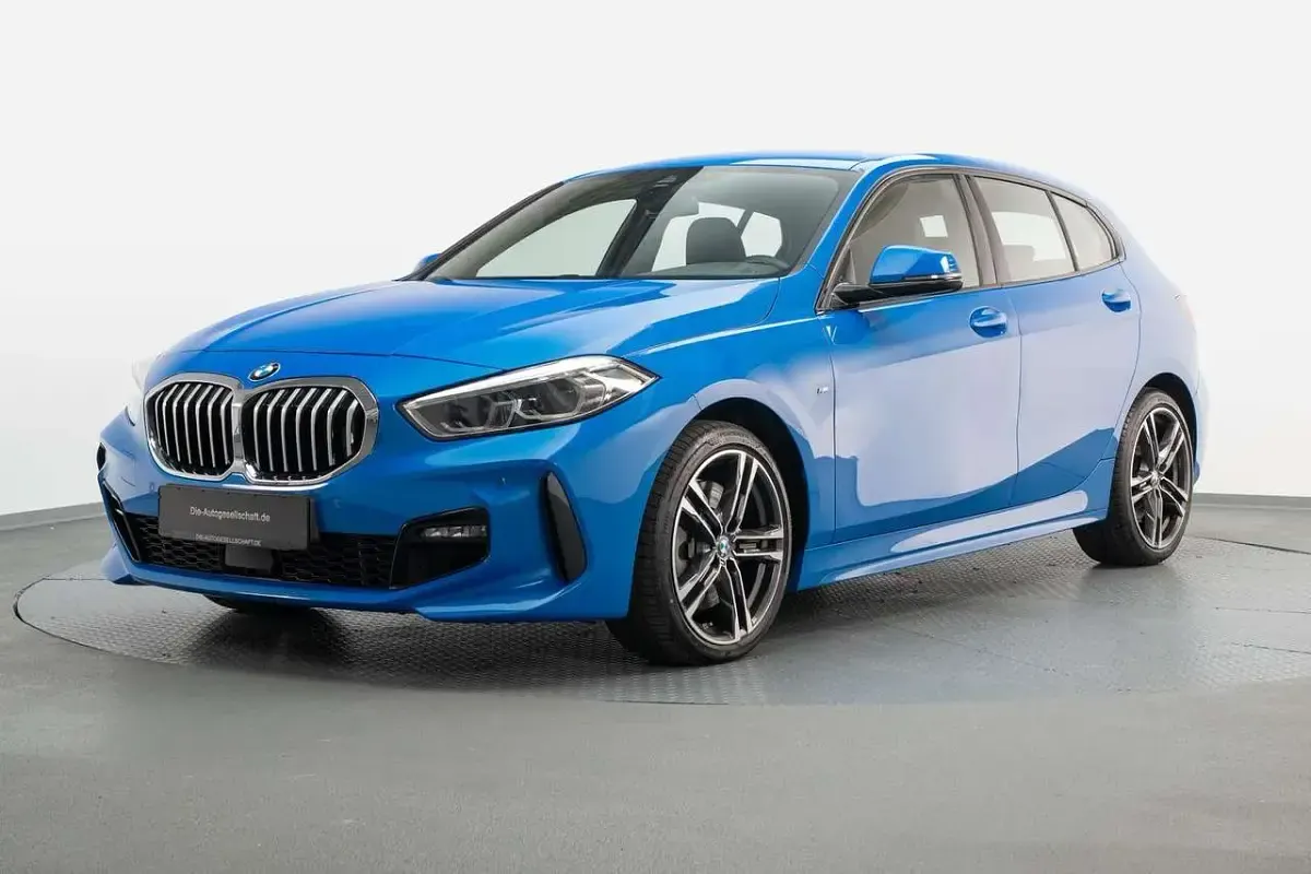 Gebraucht BMW 120 M Sport 190 PS (139 kW) 2024 Misano blau metallic Limousine