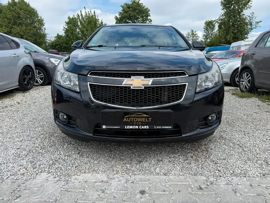 Gebraucht Chevrolet Cruze LS 124 PS (91 kW) 2011 Schwarz Limousine