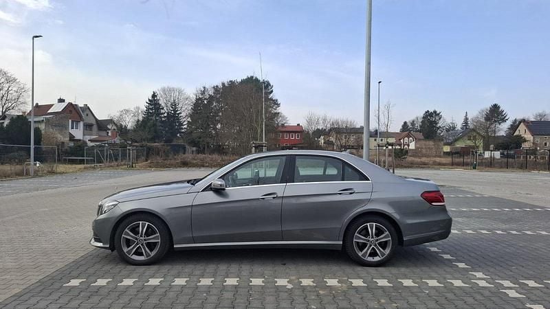Gebraucht Mercedes E300 258 PS (189 kW) 2014 Grau Limousine
