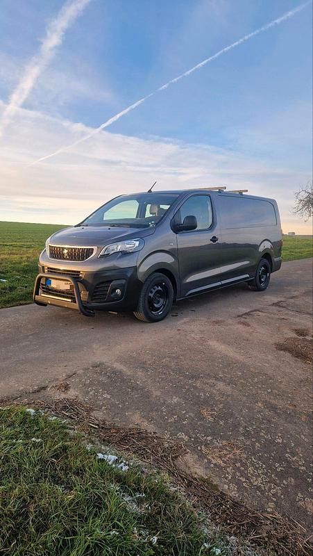 Grau Gebraucht 2021 Peugeot Expert Van | 21.500 € (Etwas zu teuer) - Bild 1/4