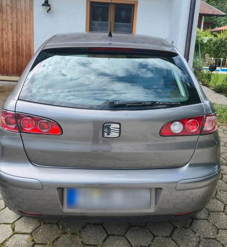 Gebraucht Seat Ibiza 75 PS (55 kW) 2003 Grau Kleinwagen