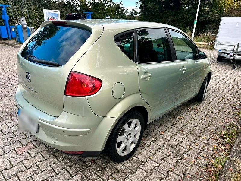 Grün Gebraucht 2006 Seat Altea Van / Kleinbus | 2.550 € (Fairer Preis) - Bild 1/4