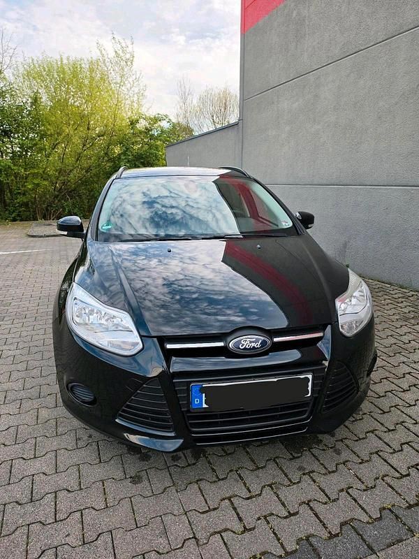 Usata Ford Focus 105 CV (77 kW) 2013 Nero Station wagon