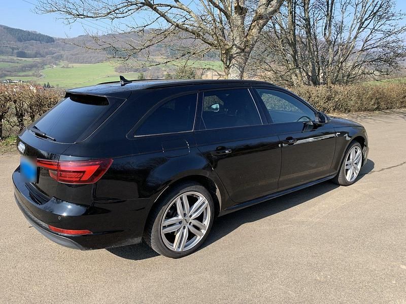 Gebraucht Audi A4 S-Line 190 PS (139 kW) 2017 Schwarz Kombi