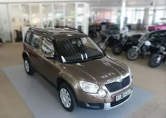 Gebraucht Skoda Yeti Active 105 PS (77 kW) 2013 Braun SUV