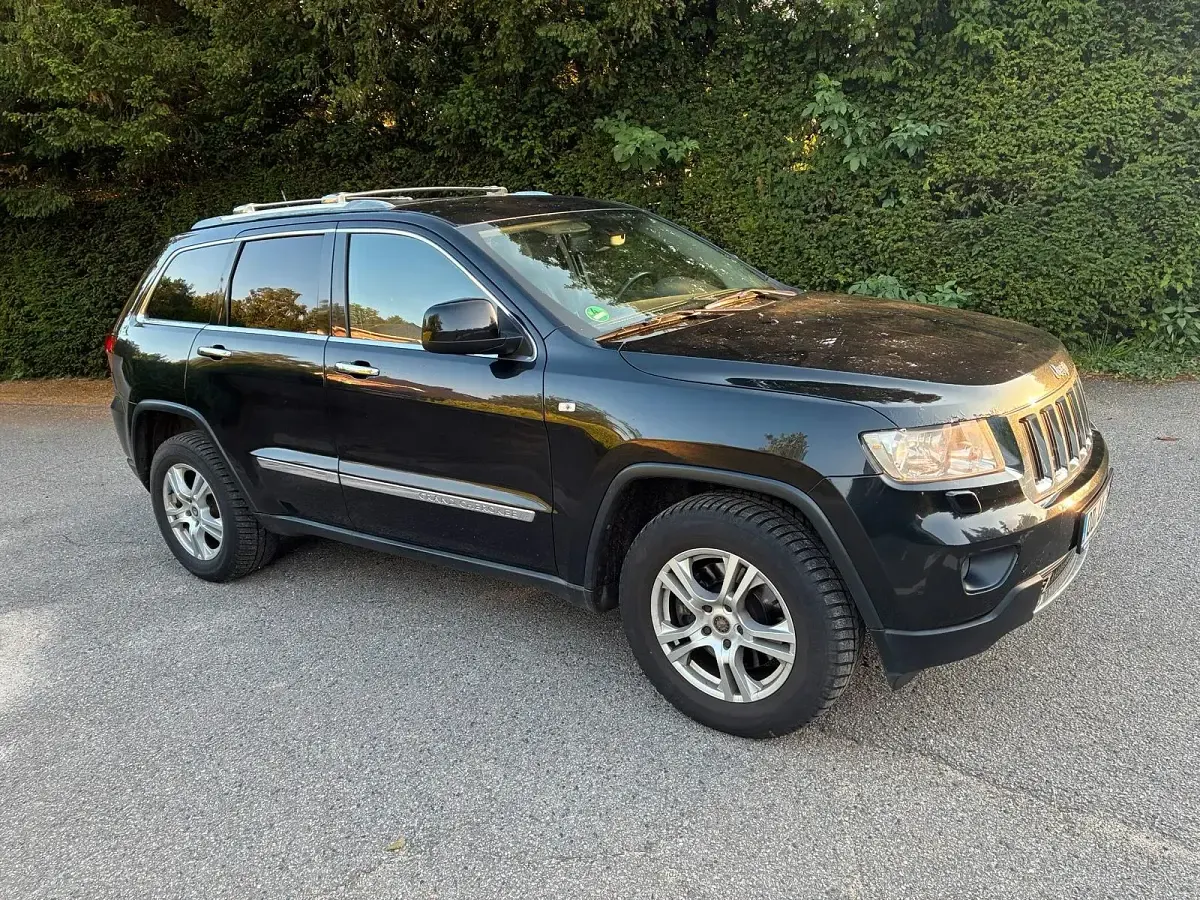 Gebraucht Jeep Grand Cherokee 190 PS (139 kW) 2011 Schwarz SUV
