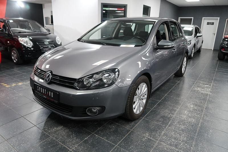 Grau Gebraucht 2009 VW Golf VI Comfortline Limousine | 8.490 € (Fairer Preis) - Bild 1/4
