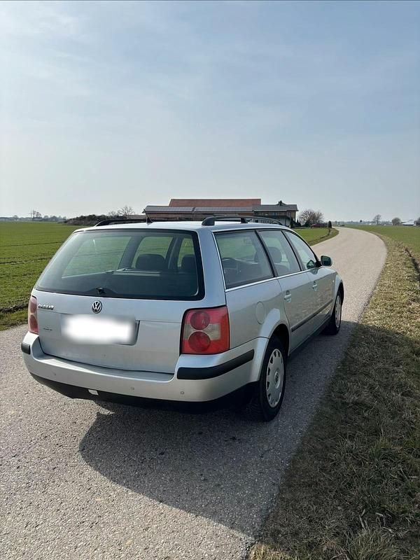 Gebraucht VW Passat 102 PS (75 kW) 2001 Silber Kombi