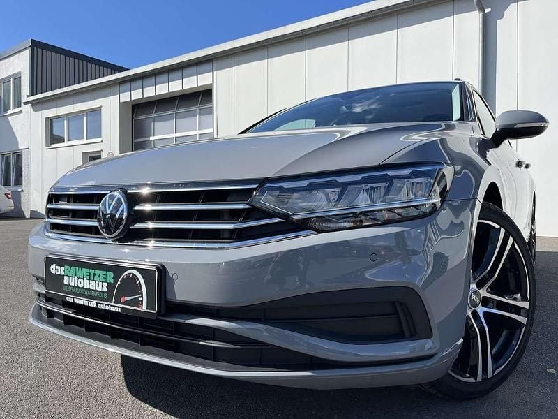 Mondsteingrau Gebraucht 2022 VW Passat R-line Kombi | 22.860 € (Guter Preis) - Bild 1/4