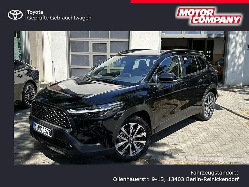 Schwarz Gebraucht 2025 Toyota Corolla Cross Team SUV | 40.450 € (Fairer Preis) - Bild 1/4