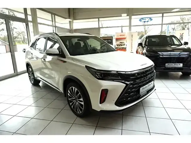 Gebraucht DFSK Fengon 184 PS (135 kW) 2025 Weiss SUV