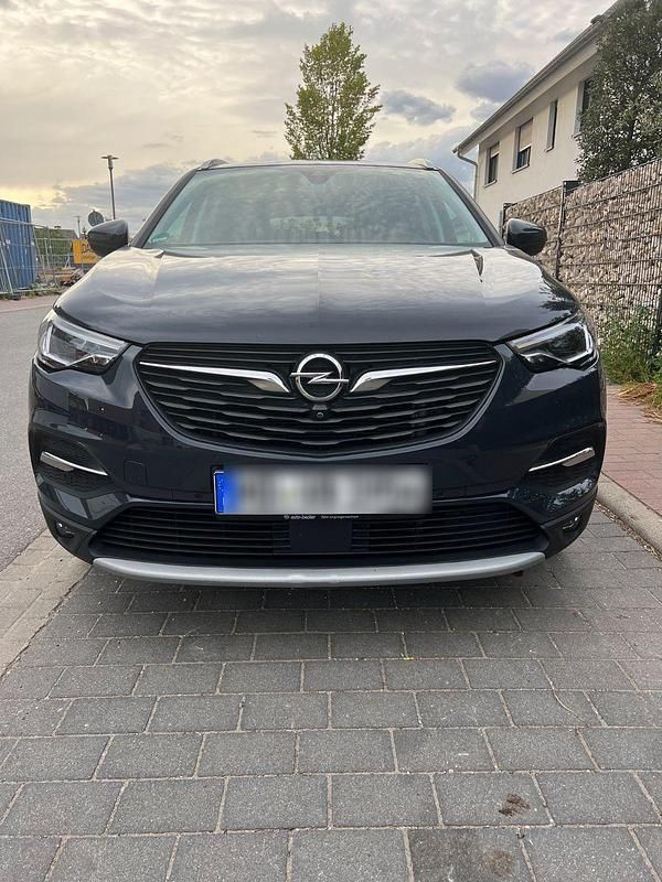 Schwarz Gebraucht 2018 Opel Grandland X Ultimate SUV | 15.900 € (Fairer Preis) - Bild 1/4