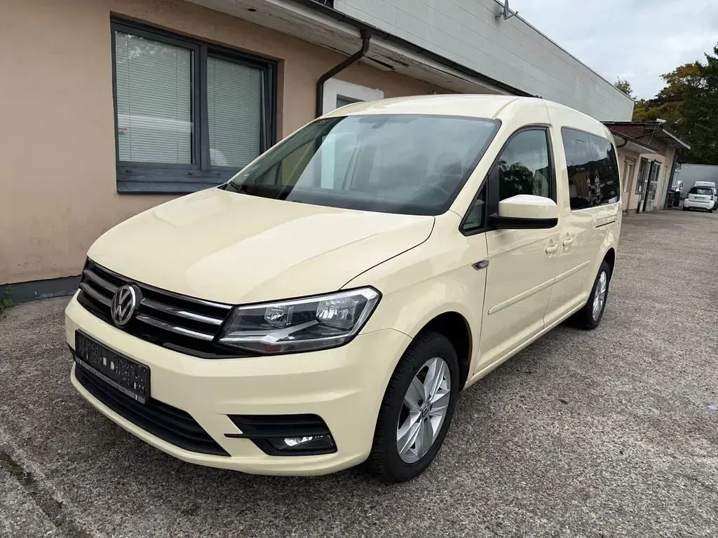 Używany VW Caddy Maxi Comfortline 110 KM (80 kW) 2019 Beżowy Minivan
