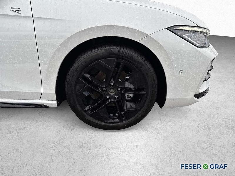 Neu VW Passat R-line 150 PS (110 kW) 2025 Oryxweiß perlmutteffekt Kombi