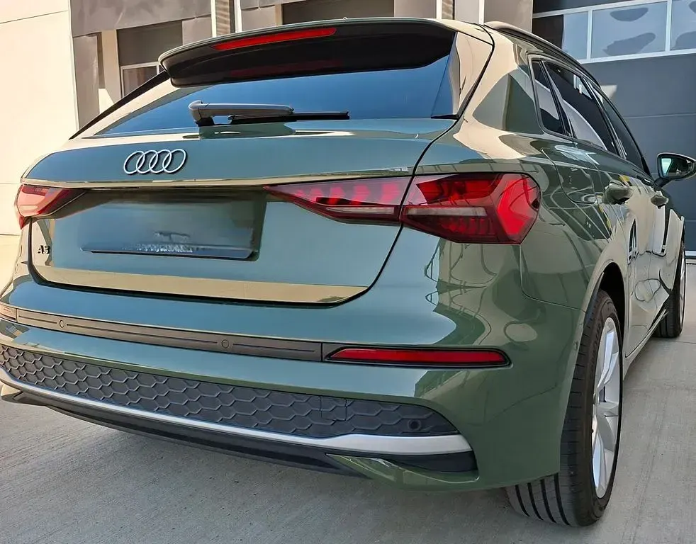 Gebraucht Audi A3 Advanced 116 PS (85 kW) 2025 Grün Limousine