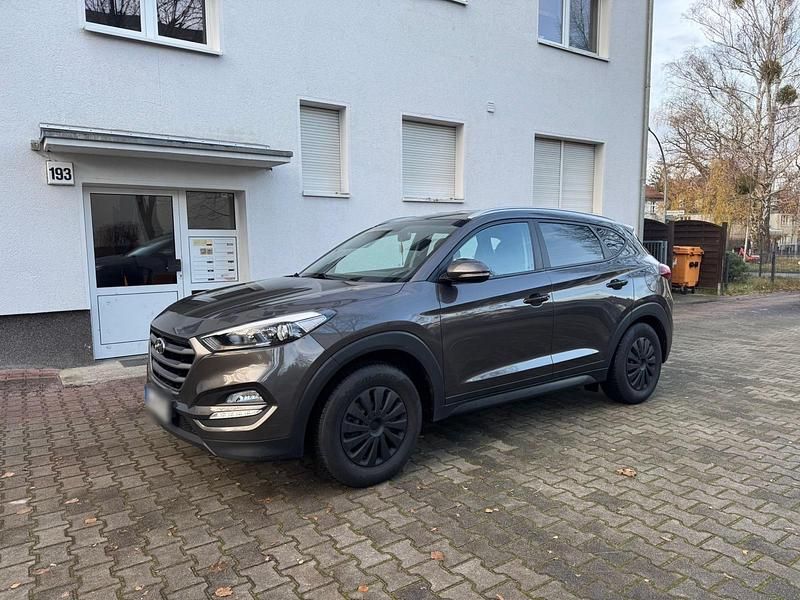 Gebraucht Hyundai Tucson 115 PS (84 kW) 2017 Braun SUV