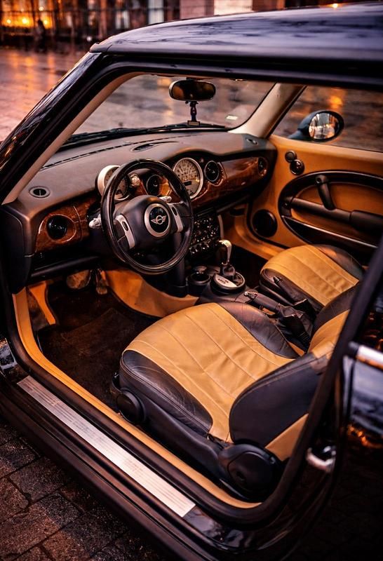 Gebraucht Mini Cooper 115 PS (84 kW) 2003 Schwarz Kleinwagen