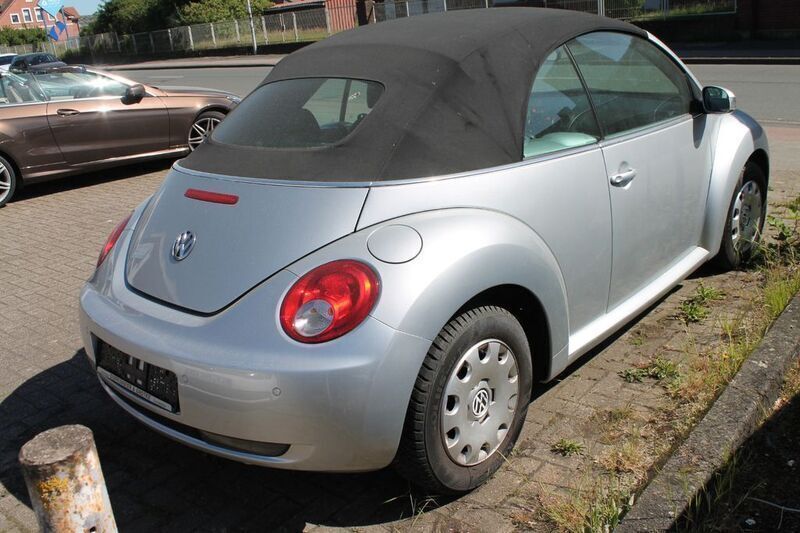 Gebraucht VW New Beetle Cabriolet 116 PS (85 kW) 2007 Reflexsilber metallic Cabrio