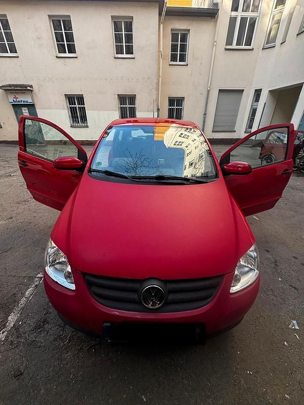 Gebraucht VW Fox 69 PS (50 kW) 2010 Rot Kleinwagen