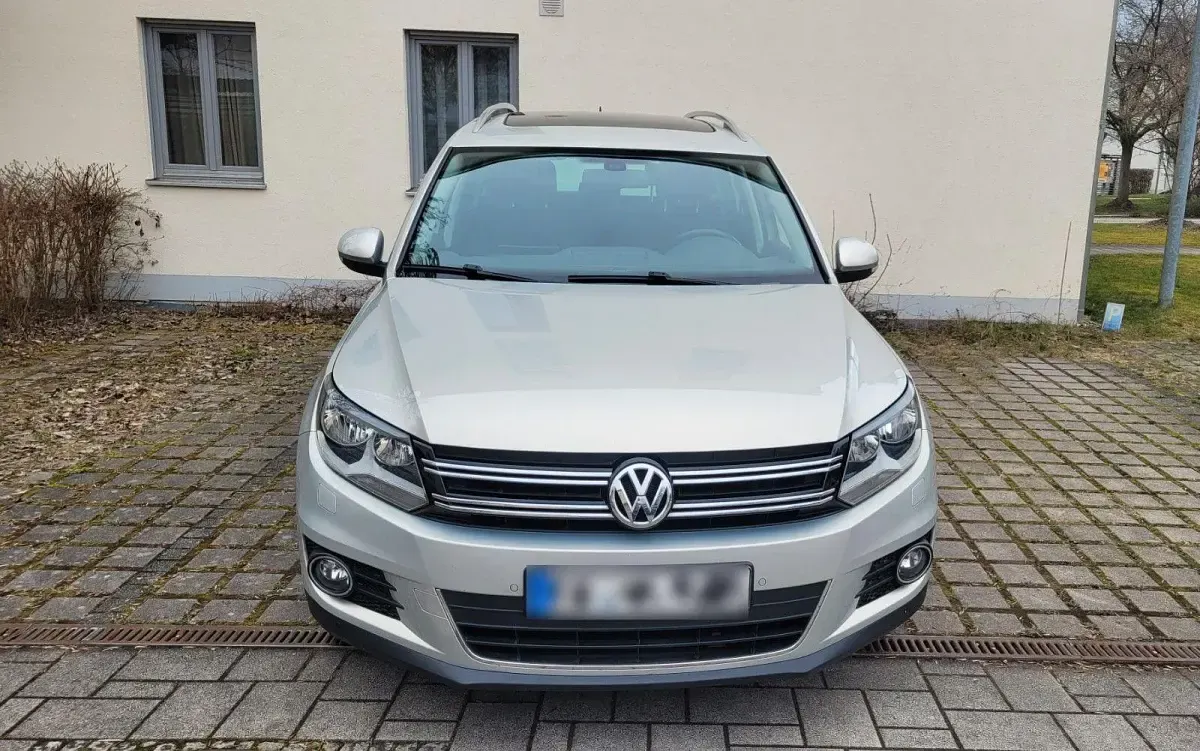 Gebraucht VW Tiguan Sportline 122 PS (89 kW) 2015 Silber SUV