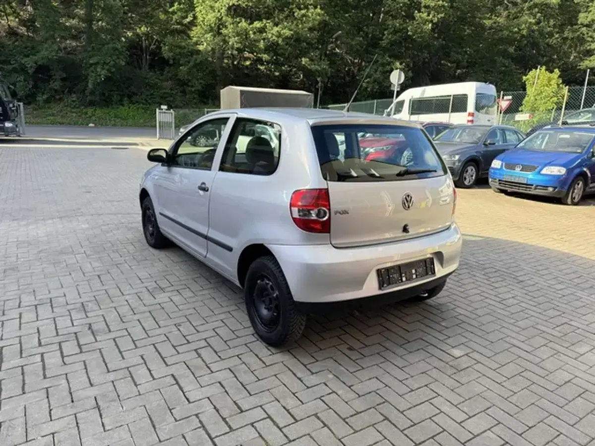 Gebraucht VW Fox 54 PS (39 kW) 2008 Silber Kleinwagen