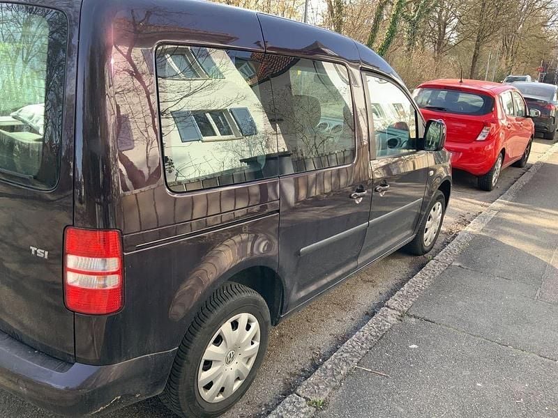 Gebraucht VW Caddy Startline 86 PS (63 kW) 2013 Violet Van / Kleinbus