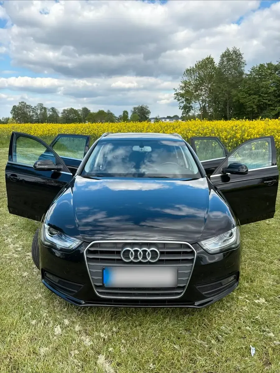 Gebraucht Audi A4 130 PS (95 kW) 2014 Schwarz Kombi