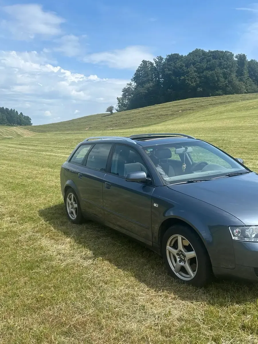 Gebraucht Audi A4 163 PS (119 kW) 2003 Grau Kombi