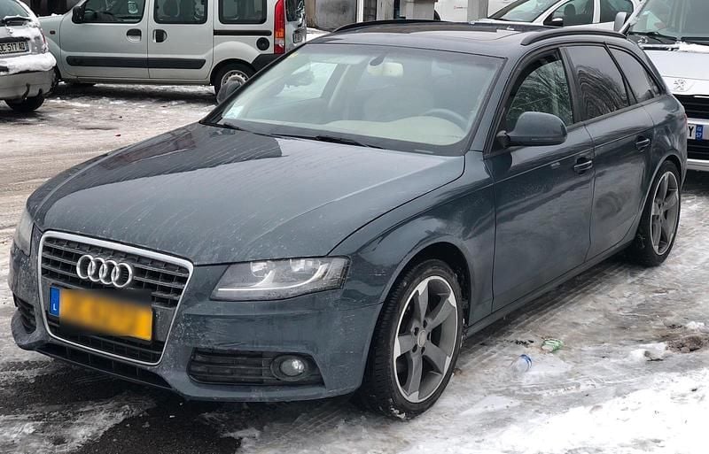Grau Gebraucht 2010 Audi A4 Kombi | 5.000 € (Superpreis) - Bild 1/3