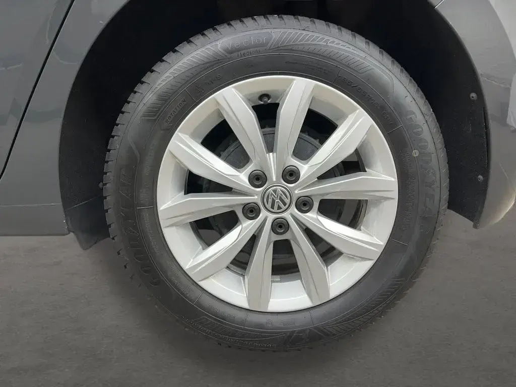 Gebraucht VW Polo Highline 95 PS (69 kW) 2019 Grau Kleinwagen