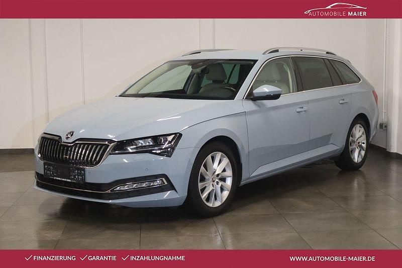 Gebraucht Skoda Superb 200 PS (147 kW) 2022 Patina grau Kombi