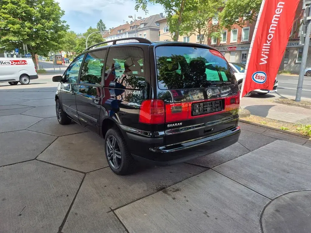 Gebraucht VW Sharan 116 PS (85 kW) 2002 Schwarz Van / Kleinbus
