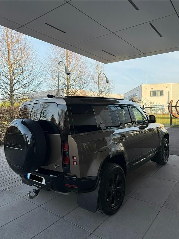 Gebraucht Land Rover Defender Dynamic 300 PS (220 kW) 2022 Braun SUV
