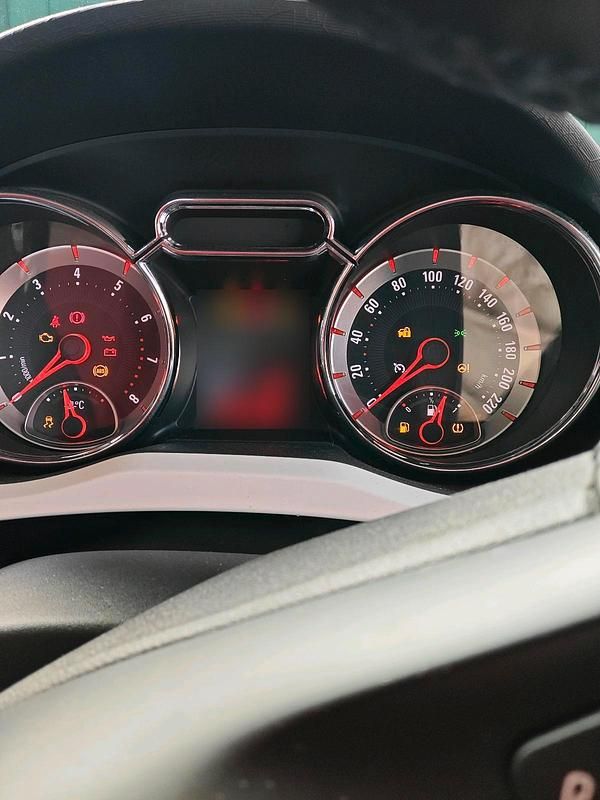 Gebraucht Opel Adam 101 PS (74 kW) 2017 Andere farben Kleinwagen