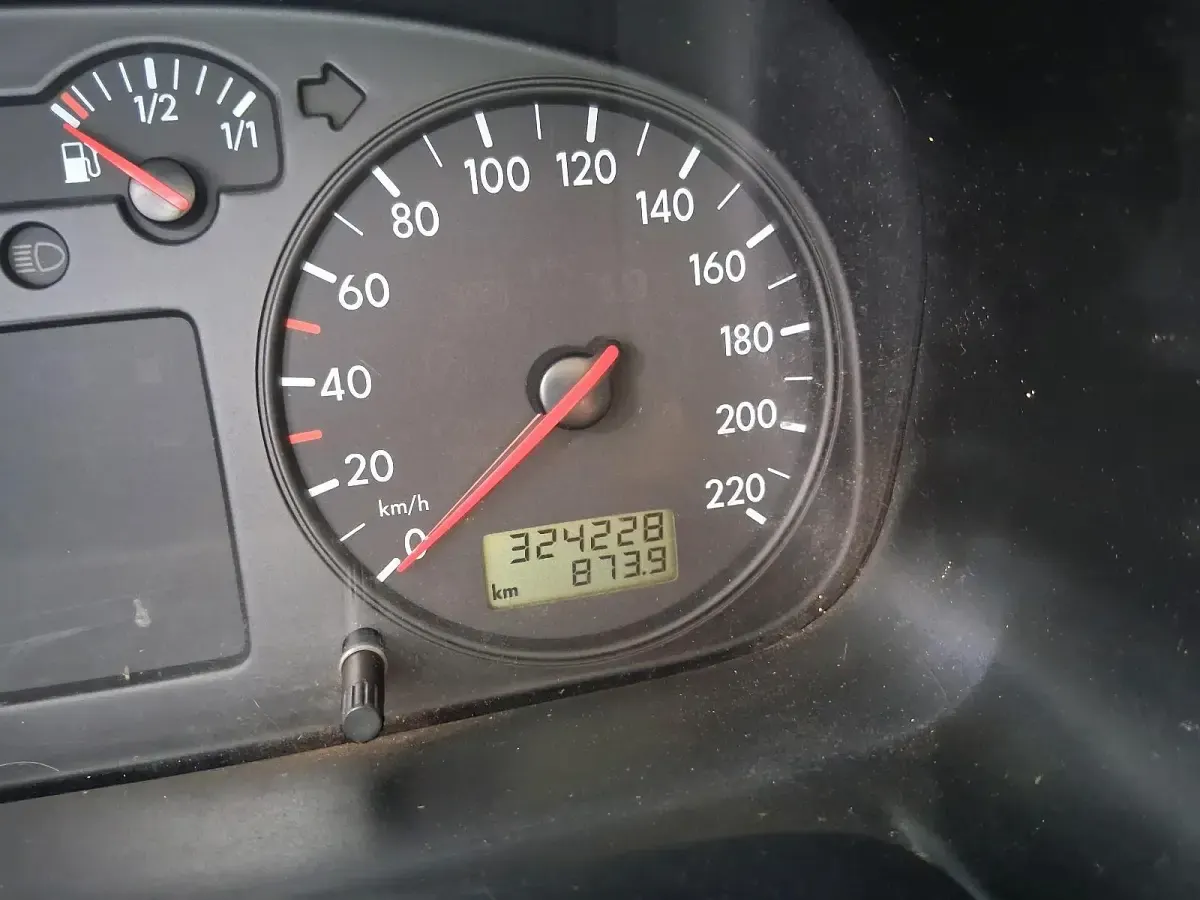 Gebraucht VW T4 88 PS (64 kW) 2000 Silber Van