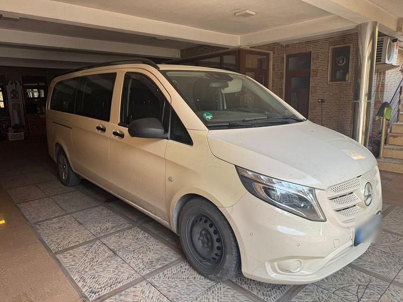 Gebraucht Mercedes Vito 120 PS (88 kW) 2017 Gelb Van